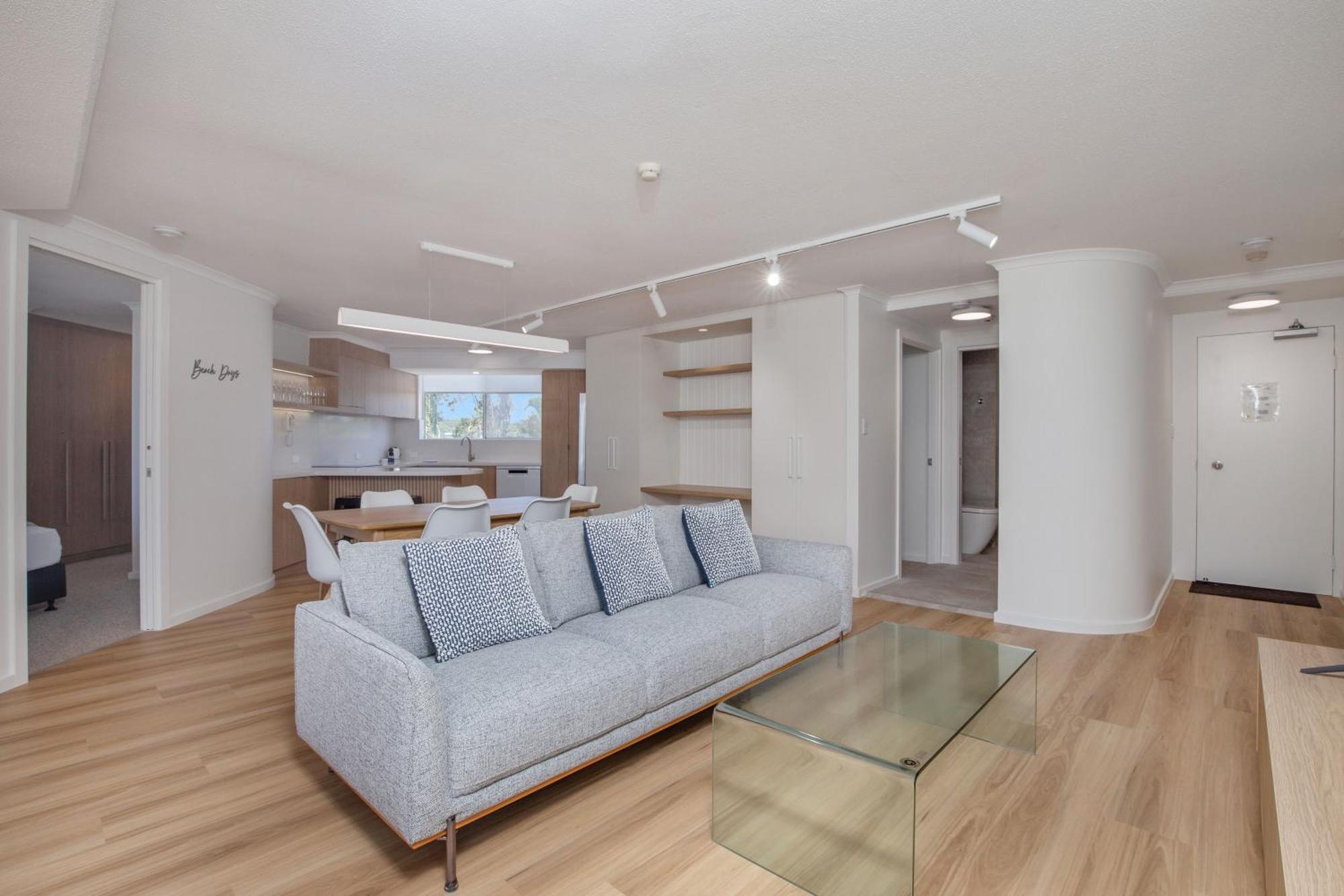 Crystal Beachfront Apartments Гоулд Коуст Екстериор снимка