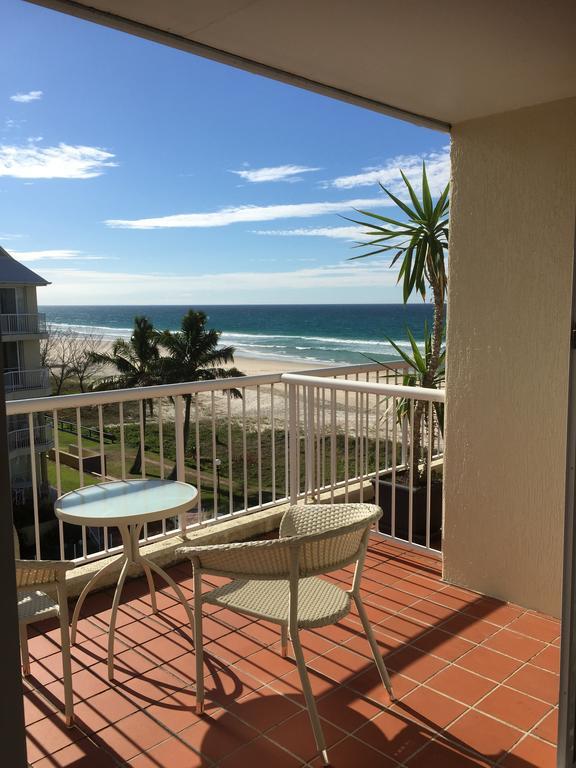 Crystal Beachfront Apartments Гоулд Коуст Екстериор снимка