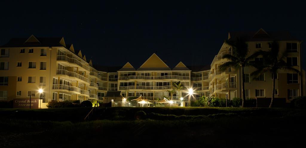 Crystal Beachfront Apartments Гоулд Коуст Екстериор снимка